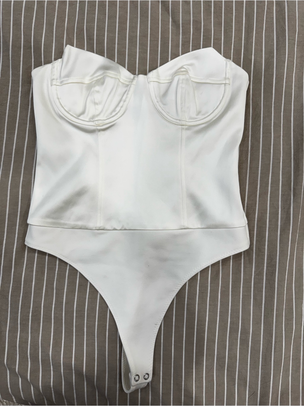 H:Ours White Strapless Tabitha Bodysuit